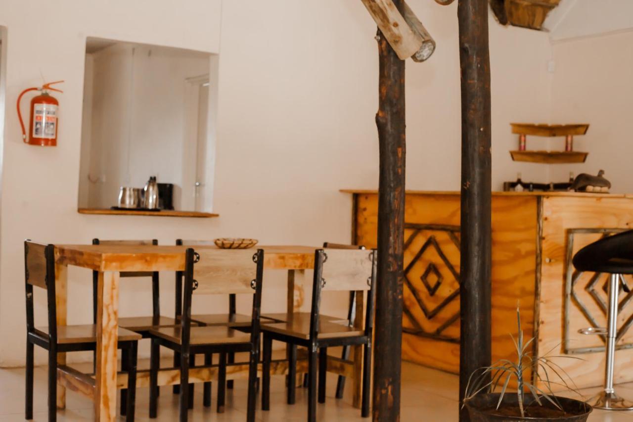 Leeville Guesthouse Kasane Dış mekan fotoğraf