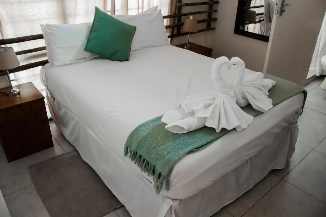 Leeville Guesthouse Kasane Dış mekan fotoğraf